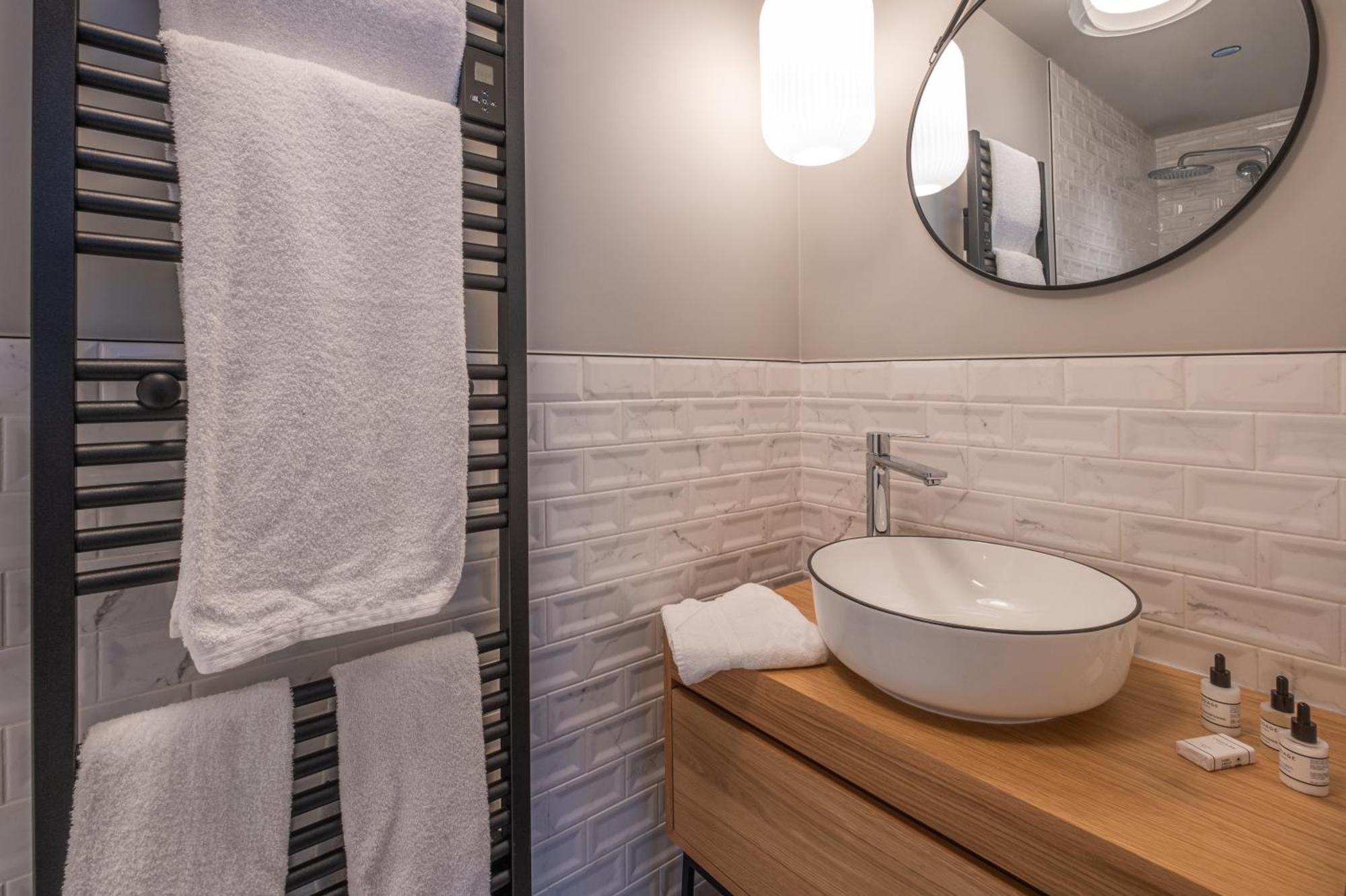 Appart'Hotel East Paris Suite Exterior foto