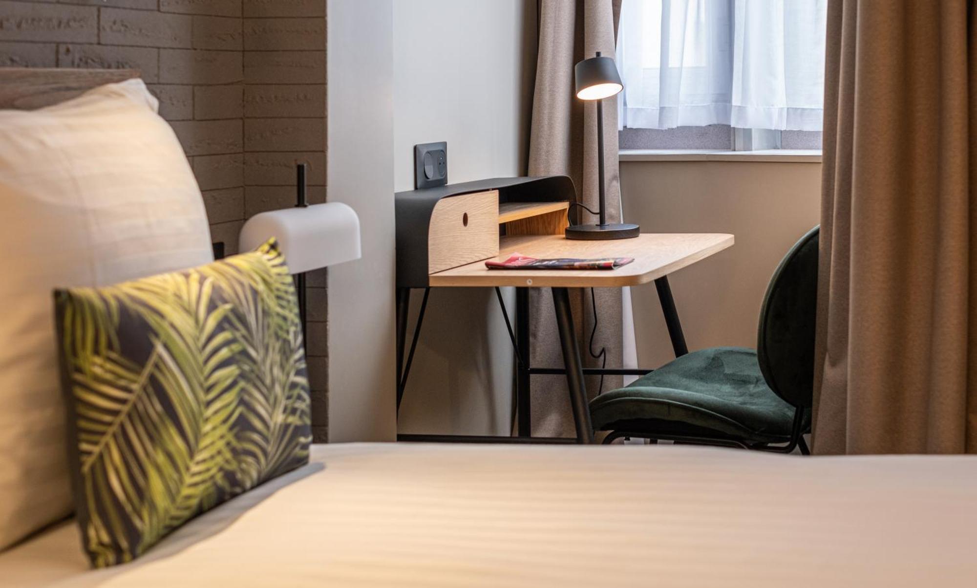 Appart'Hotel East Paris Suite Exterior foto