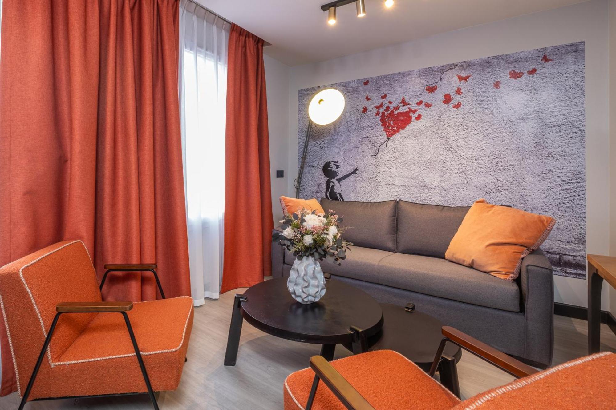 Appart'Hotel East Paris Suite Exterior foto